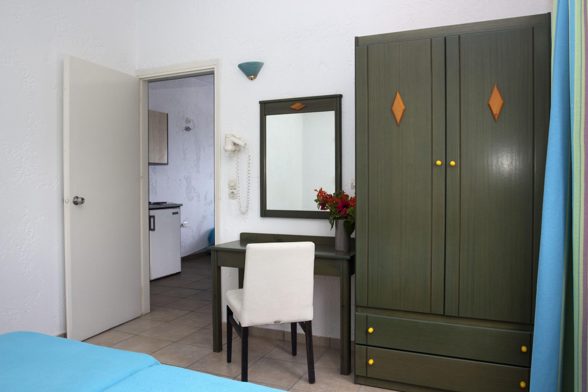 Romantica Hotel Apartments Херсониссос Экстерьер фото