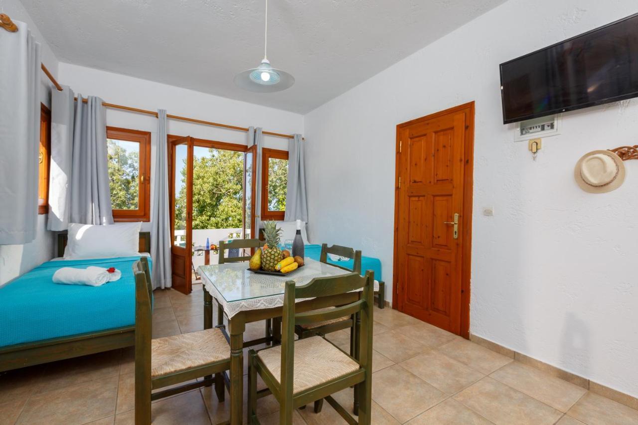 Romantica Hotel Apartments Херсониссос Экстерьер фото
