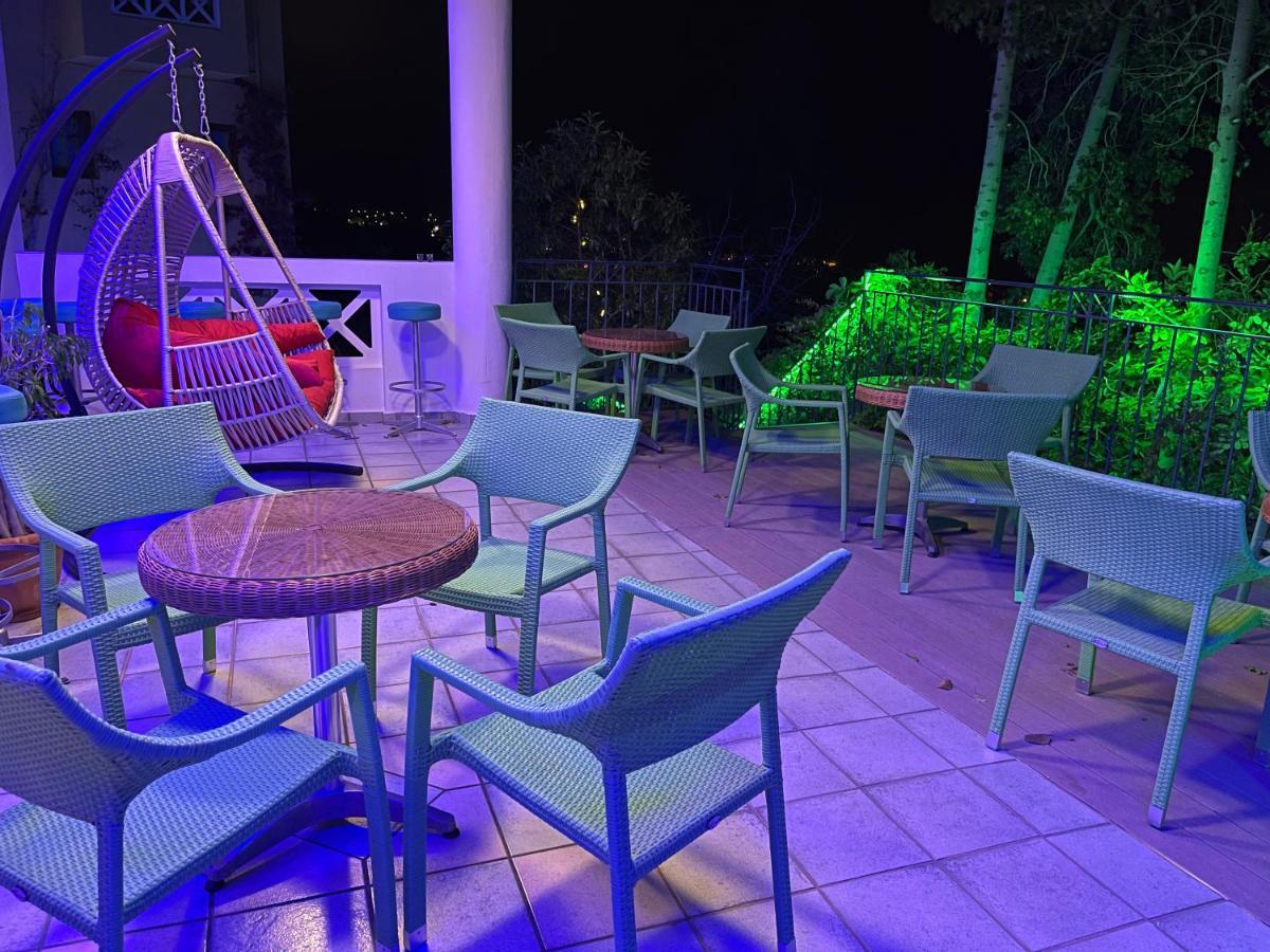Romantica Hotel Apartments Херсониссос Экстерьер фото
